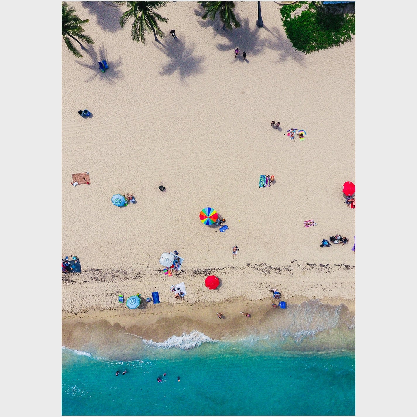 Beach with People from a drone - heyvidashop